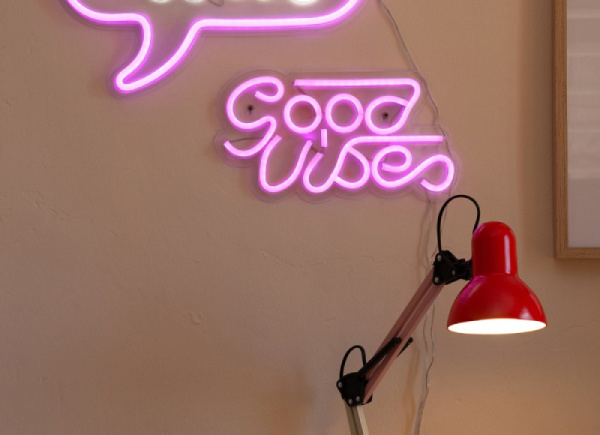 Decoración luminosa rosa good VIBES