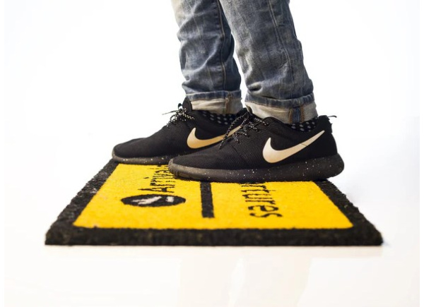 Felpudo amarillo AEROPUERTO Felpudo amarillo AEROPUERTO