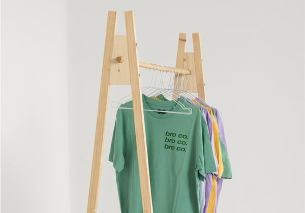 Perchero de madera LUA