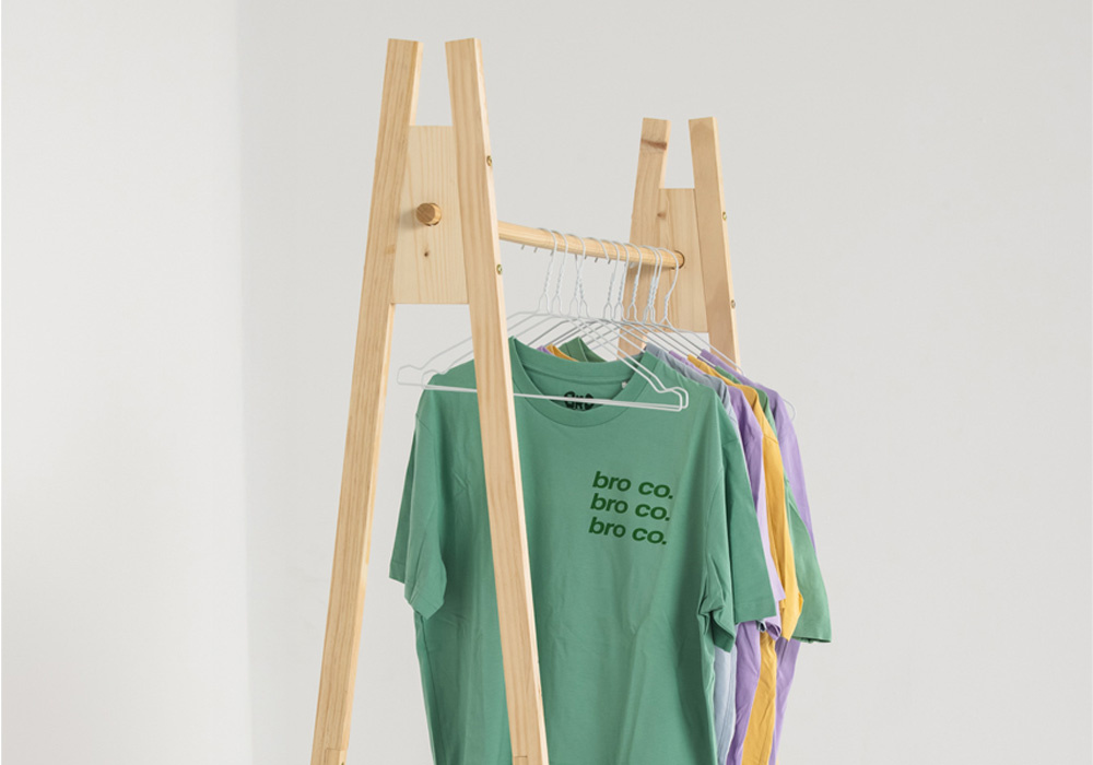 Perchero de madera LUA