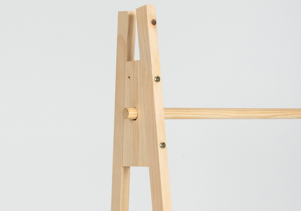 Perchero de madera LUA