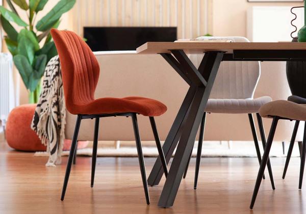 Mesa de comedor fija AOLA