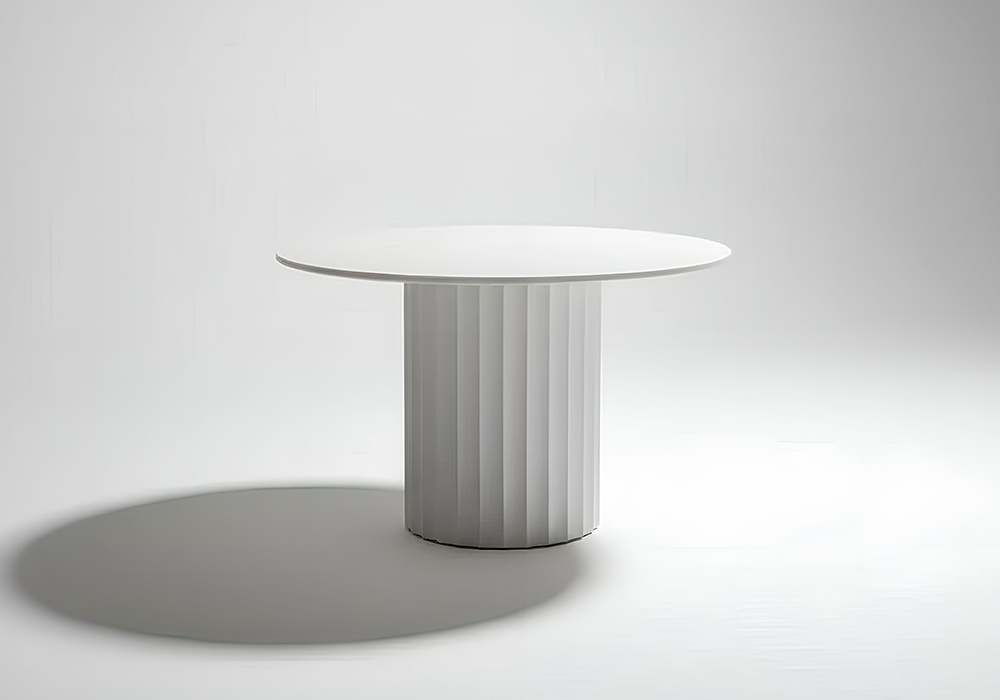 Mesa de jantar redonda branca