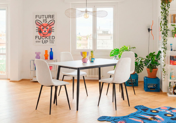 Conjunto mesa y cuatro sillas VAIA Conjunto mesa y cuatro sillas VAIA