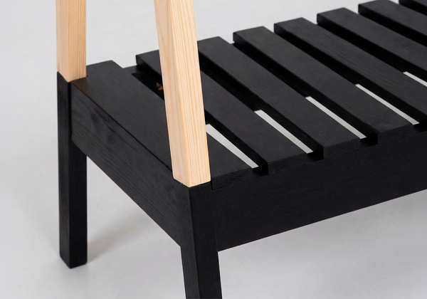 Perchero de madera LUA