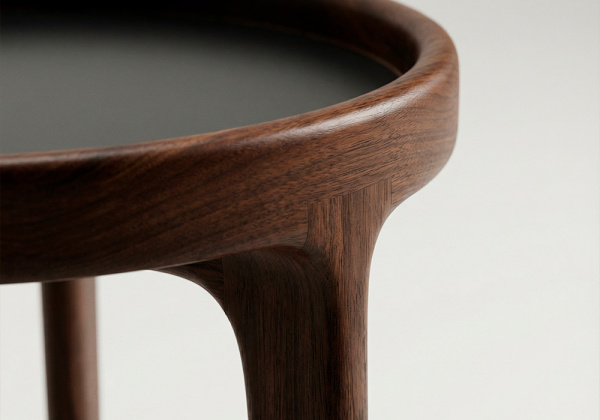 Mesa auxiliar de madera ÉBANO detalle