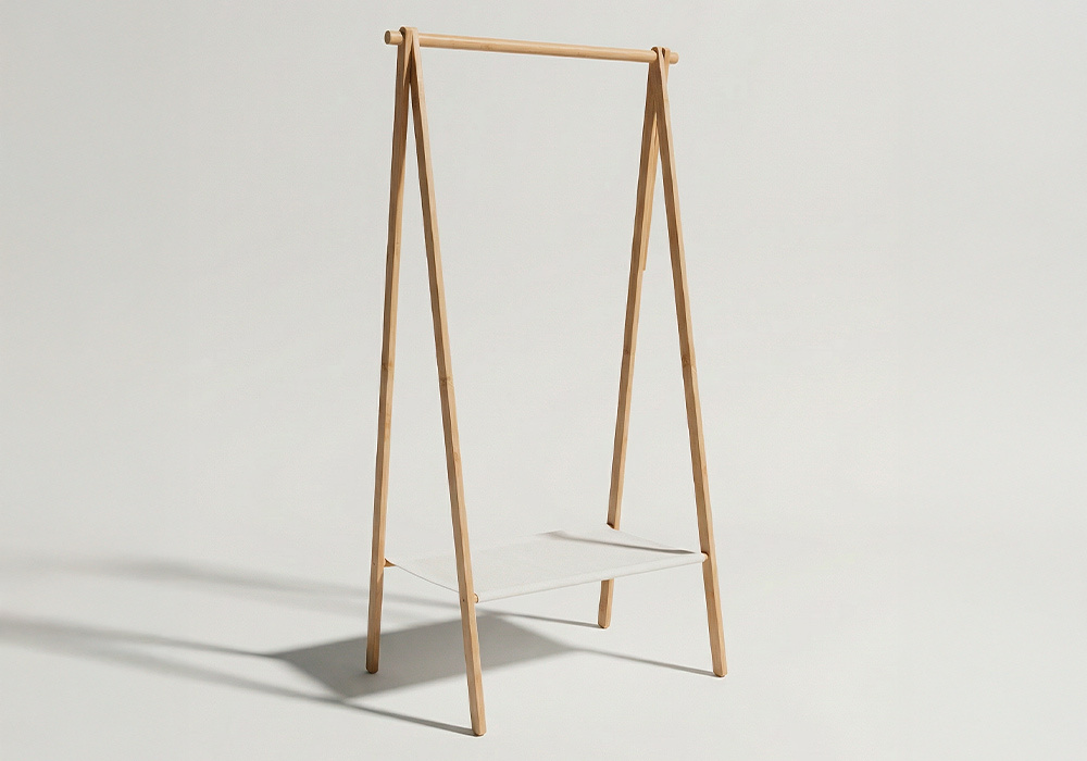 Perchero de pie de bambú BRUMA lateral