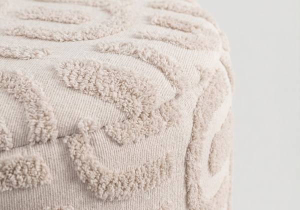 Puff redondo tapizado blanco ICONIC detalle