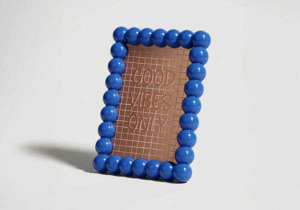 Moldura retangular com bolhas AMBER