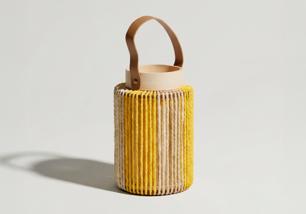 Farol de ratán de colores SILK-amarillo principal Farol de ratán de colores SILK-amarillo principal