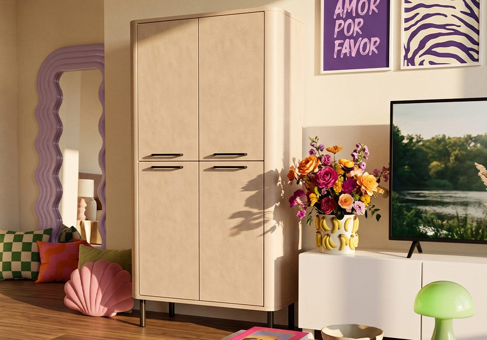 Mueble bodeguero con patas BRONTE Mueble bodeguero con patas BRONTE