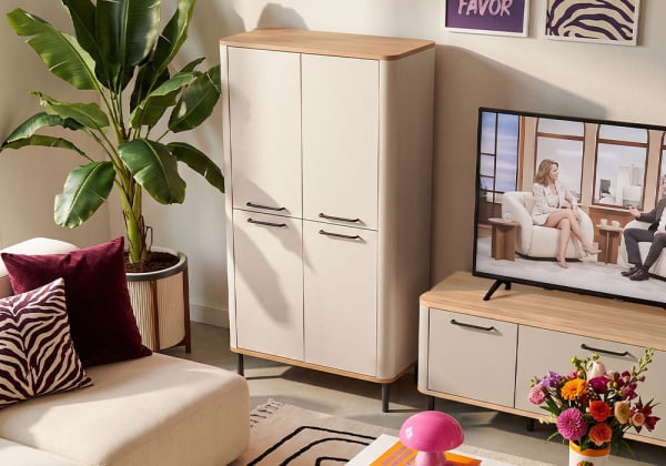 Mueble bodeguero con patas BRONTE