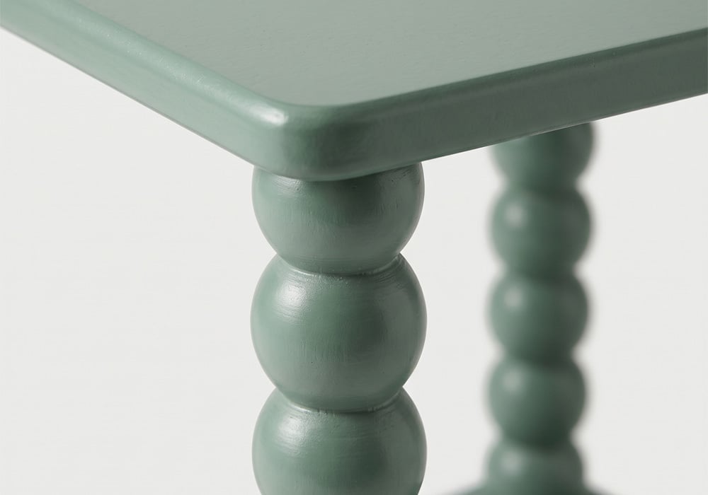Mesa auxiliar verde CHAI detalle
