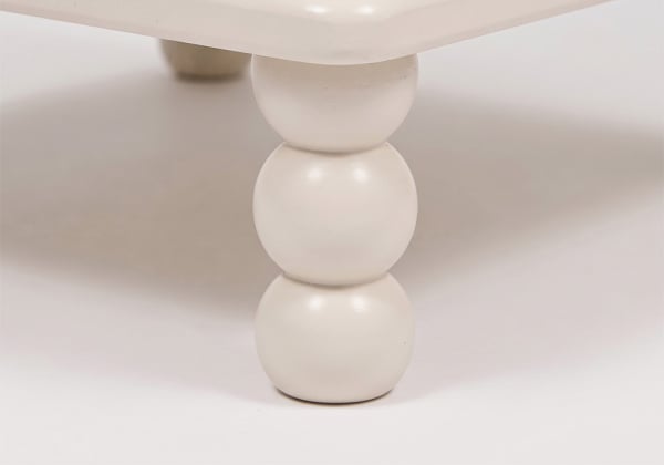 Mesa auxiliar CHAI beige detalle 2