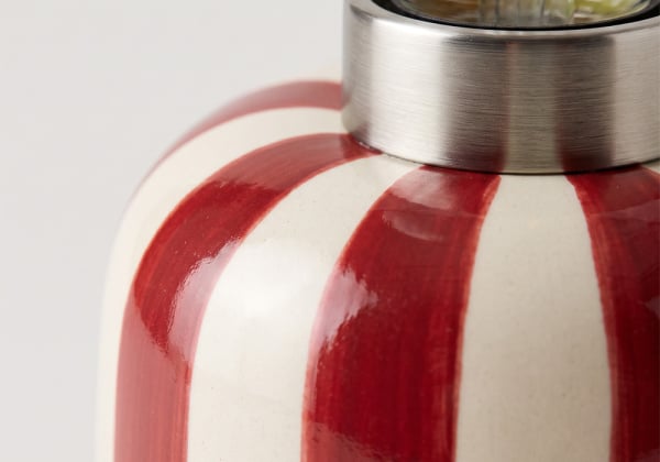 Lámpara sobremesa PIPA rojo detalle
