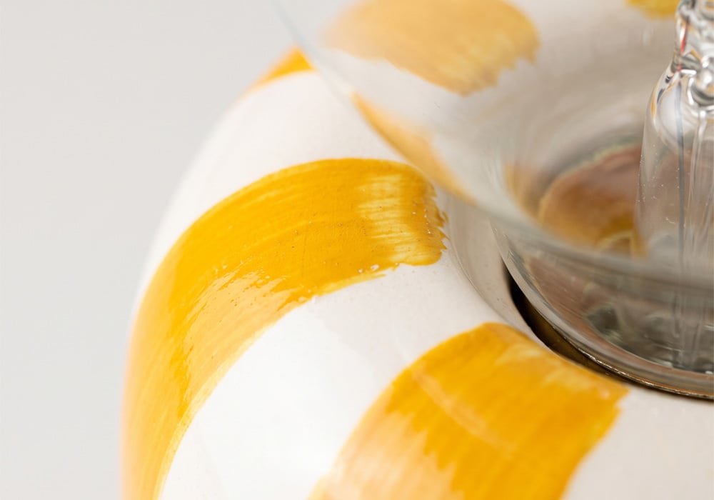 Lámpara sobremesa PIPA amarillo detalle Lámpara sobremesa PIPA amarillo detalle