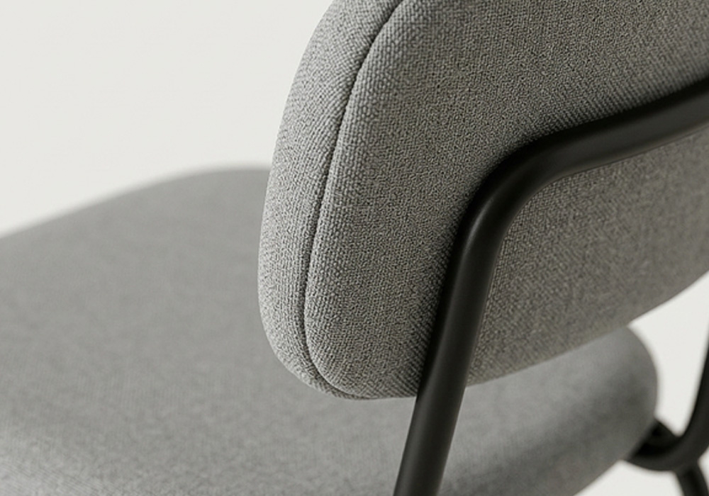 Silla apilable STACK GRIS DETALLE