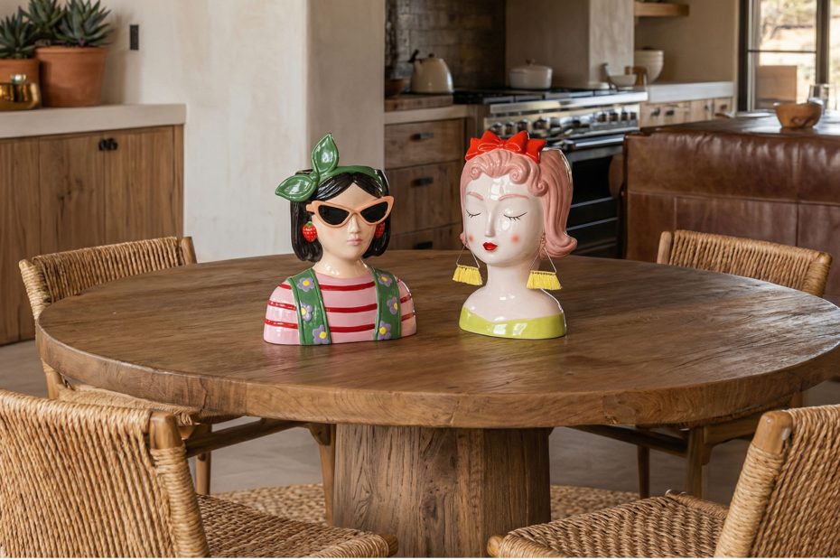 Salón juvenil fresco con decoración alternativa