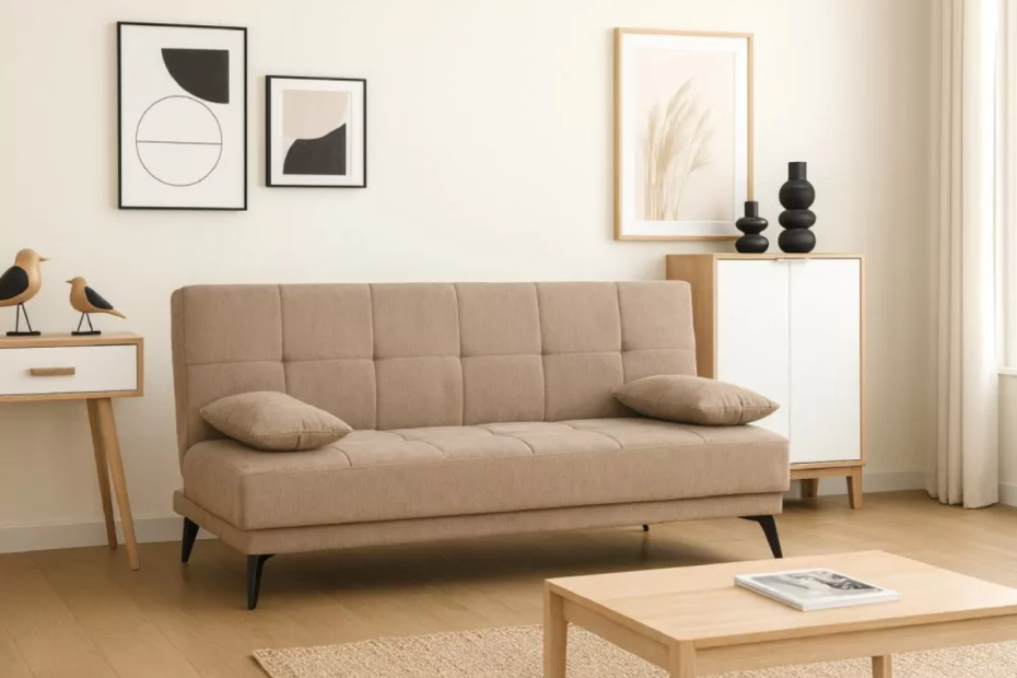 Vista de frente de sofá cama, puesto como sofá con cojines.