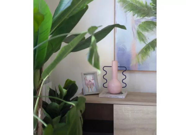 Jarrón de metal pintado FORSSA Jarrón de metal pintado FORSSA