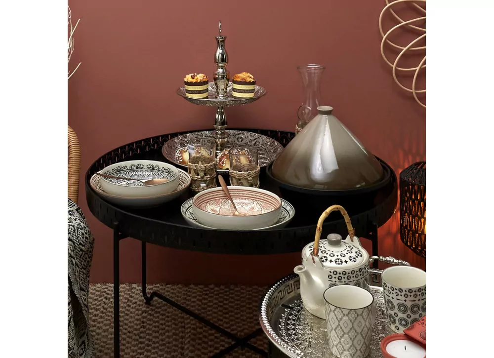 Mesa auxiliar con patas desmontables BERNA Mesa auxiliar con patas desmontables BERNA