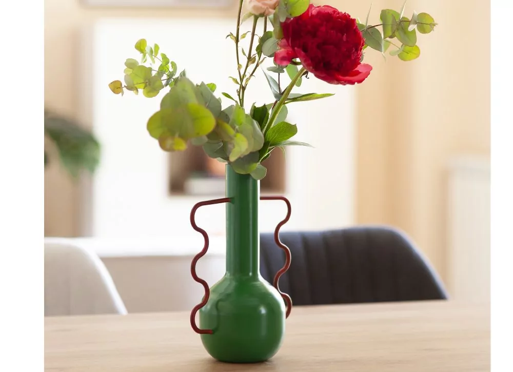 Jarrón de metal pintado FORSSA Jarrón de metal pintado FORSSA