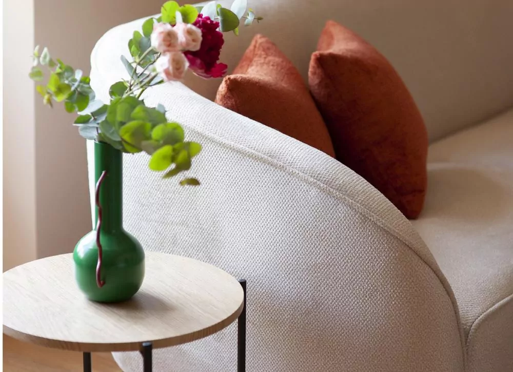 Jarrón de metal pintado FORSSA Jarrón de metal pintado FORSSA