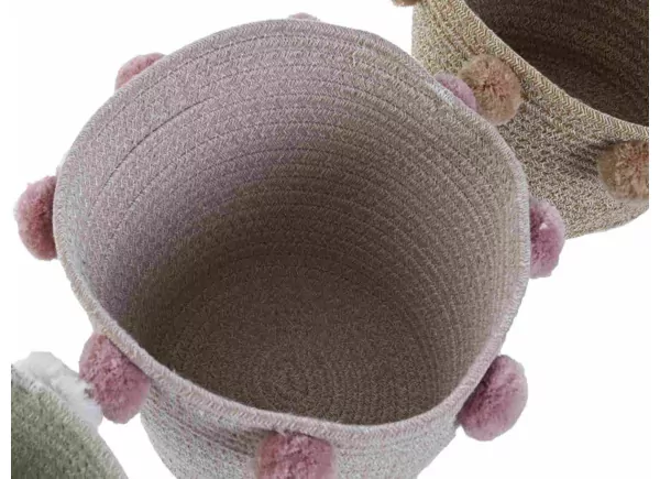 Cesta con pompones TEKA Cesta con pompones TEKA
