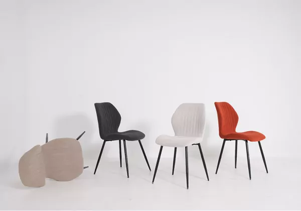 Cadeira de jantar estofada MIMI