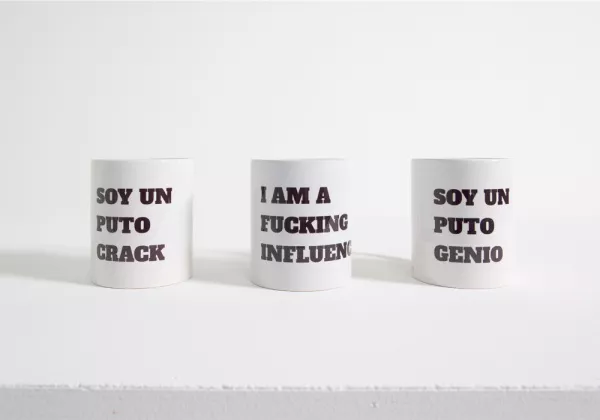 Taza divertida blanca con letras negras GENIO Taza divertida blanca con letras negras GENIO