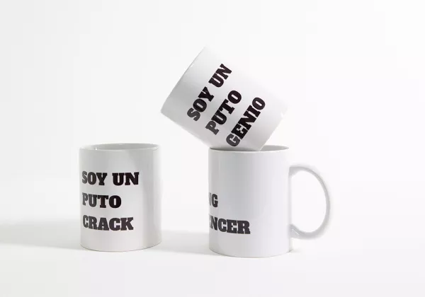 Taza divertida blanca con letras negras GENIO Taza divertida blanca con letras negras GENIO