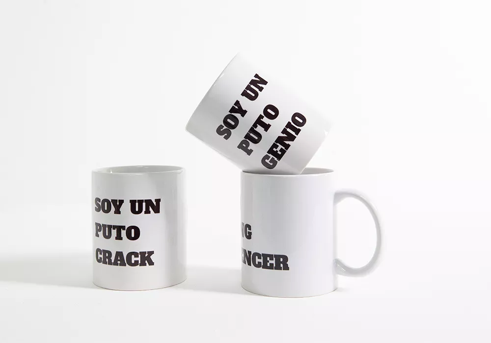 Taza divertida blanca con letras negras GENIO Taza divertida blanca con letras negras GENIO