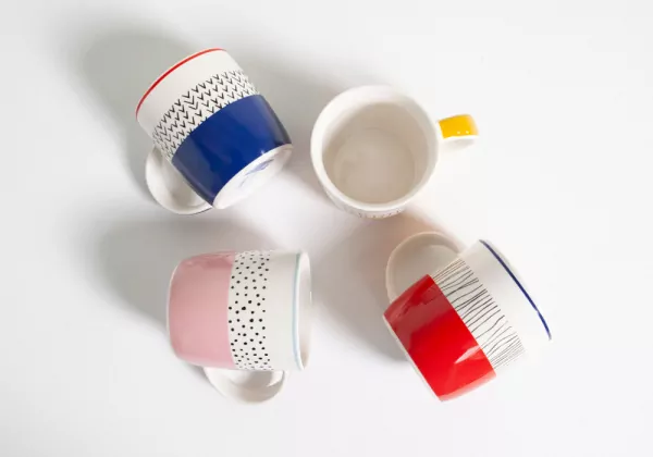 CIRCUS Caneca de porcelana