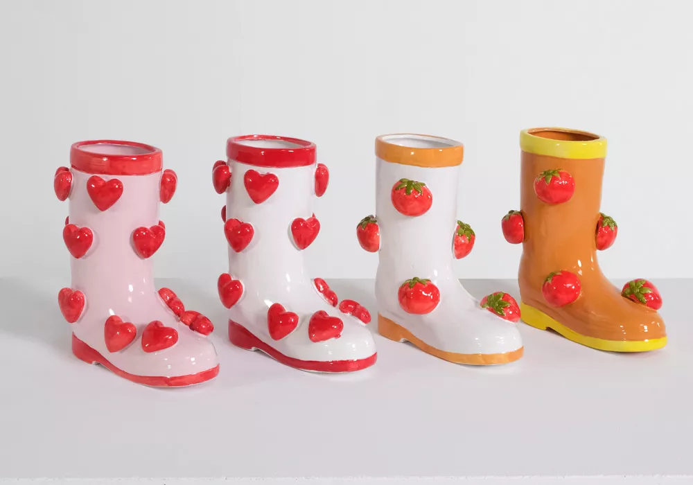 Macetero en forma de bota corazones RED Macetero en forma de bota corazones RED