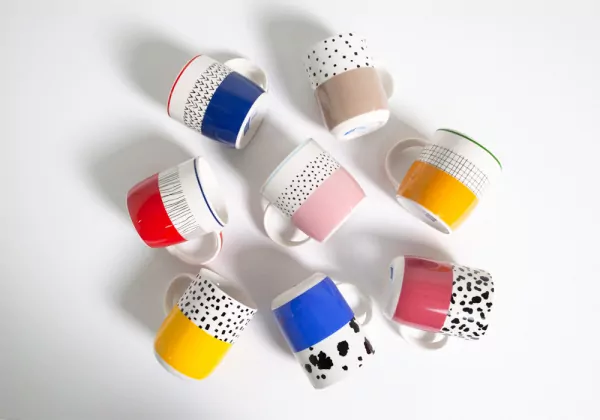 CIRCUS Caneca de porcelana