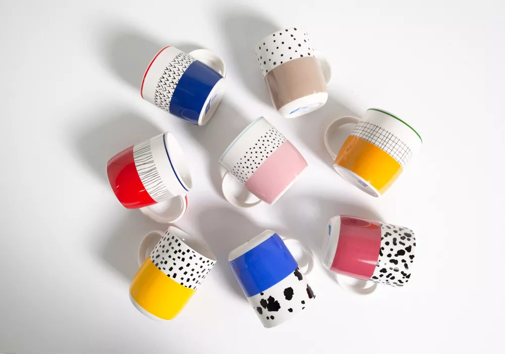 CIRCUS Caneca de porcelana