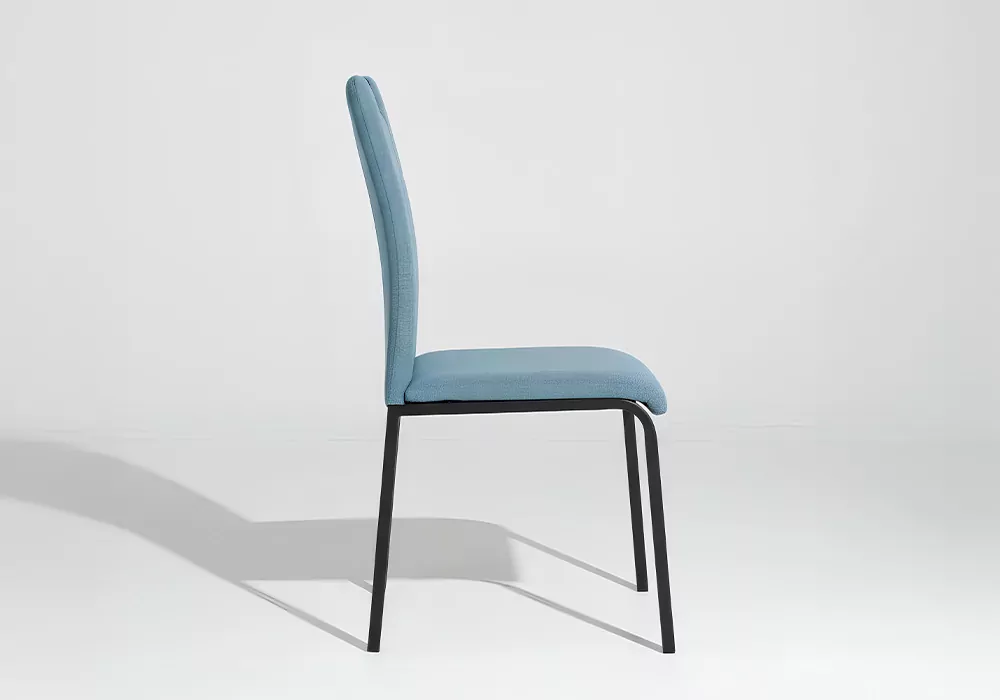 Cadeira de jantar NINA