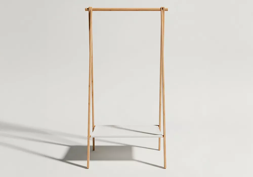 Perchero de pie de bambú BRUMA frente