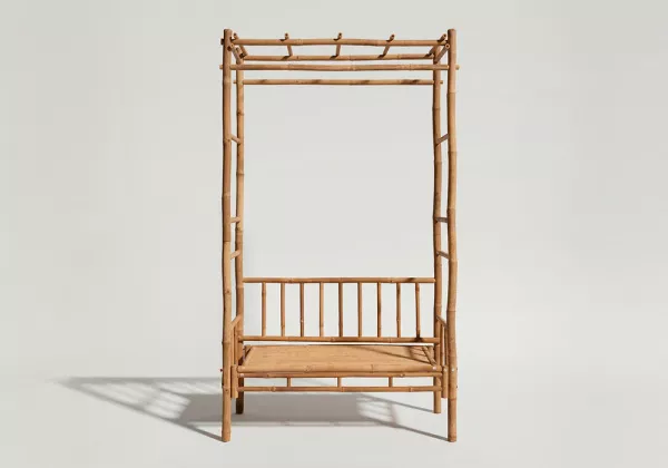 Banco con pérgola de bambú SOLARA Frontal