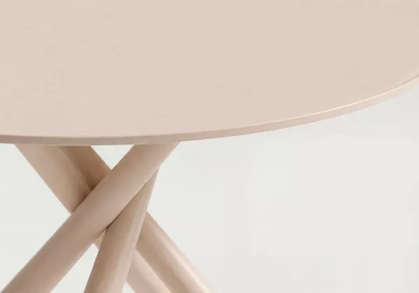 Mesa comedor metal y cristal LEXI Crema detalle
