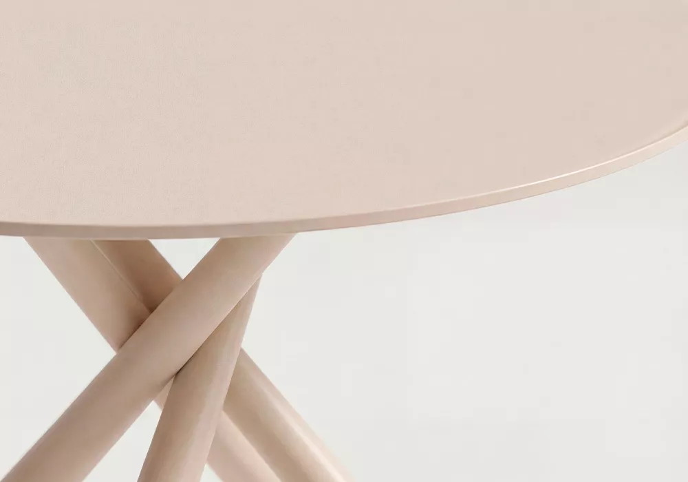 Mesa comedor metal y cristal LEXI Crema detalle