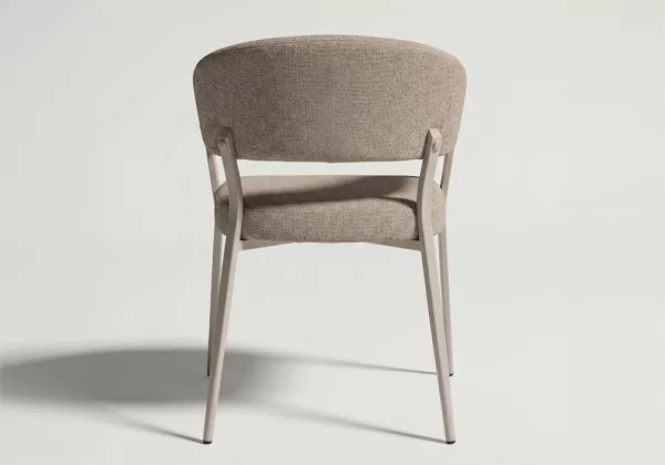 Silla comedor respaldo curvo EMI- taupe espalda