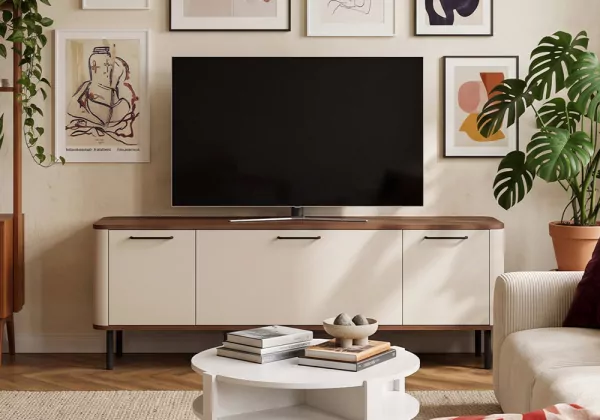 Mueble TV con patas BRONTE Mueble TV con patas BRONTE